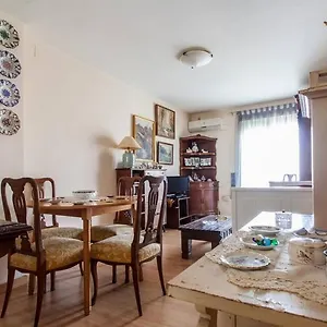 Piso Compartido Alloggio in famiglia